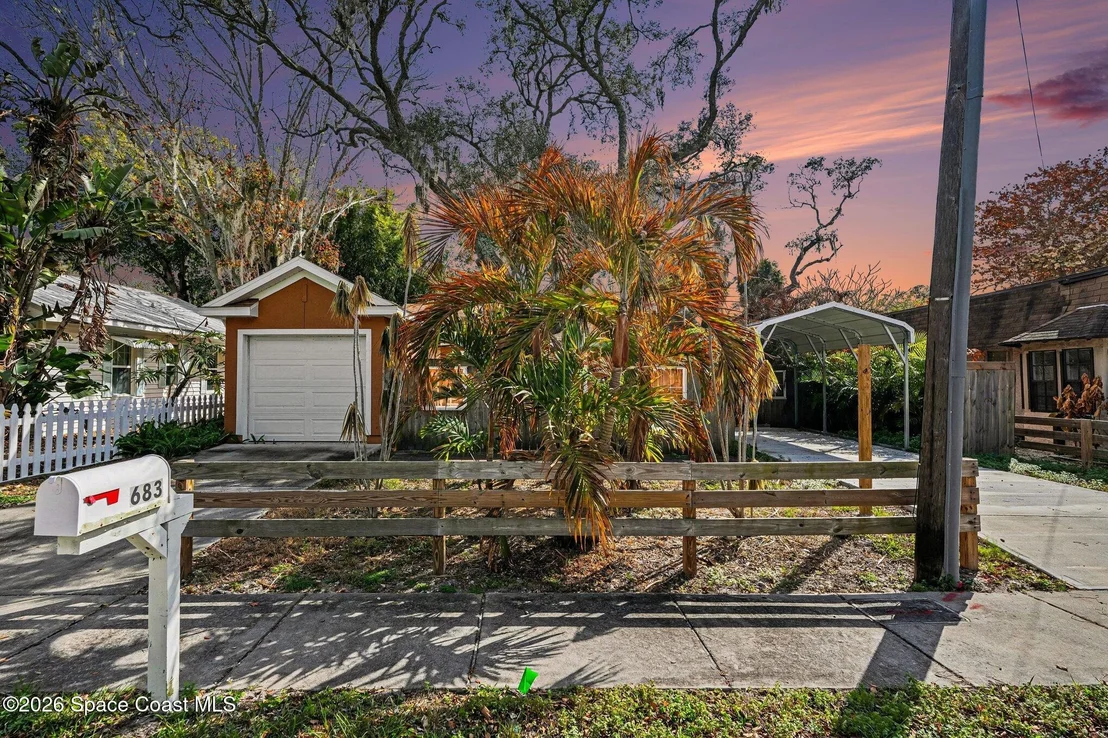 Photo of 683 Old Oak Street