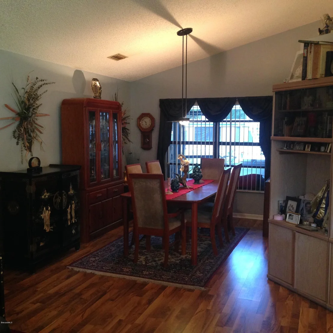 Photo of 884 Spirea Drive