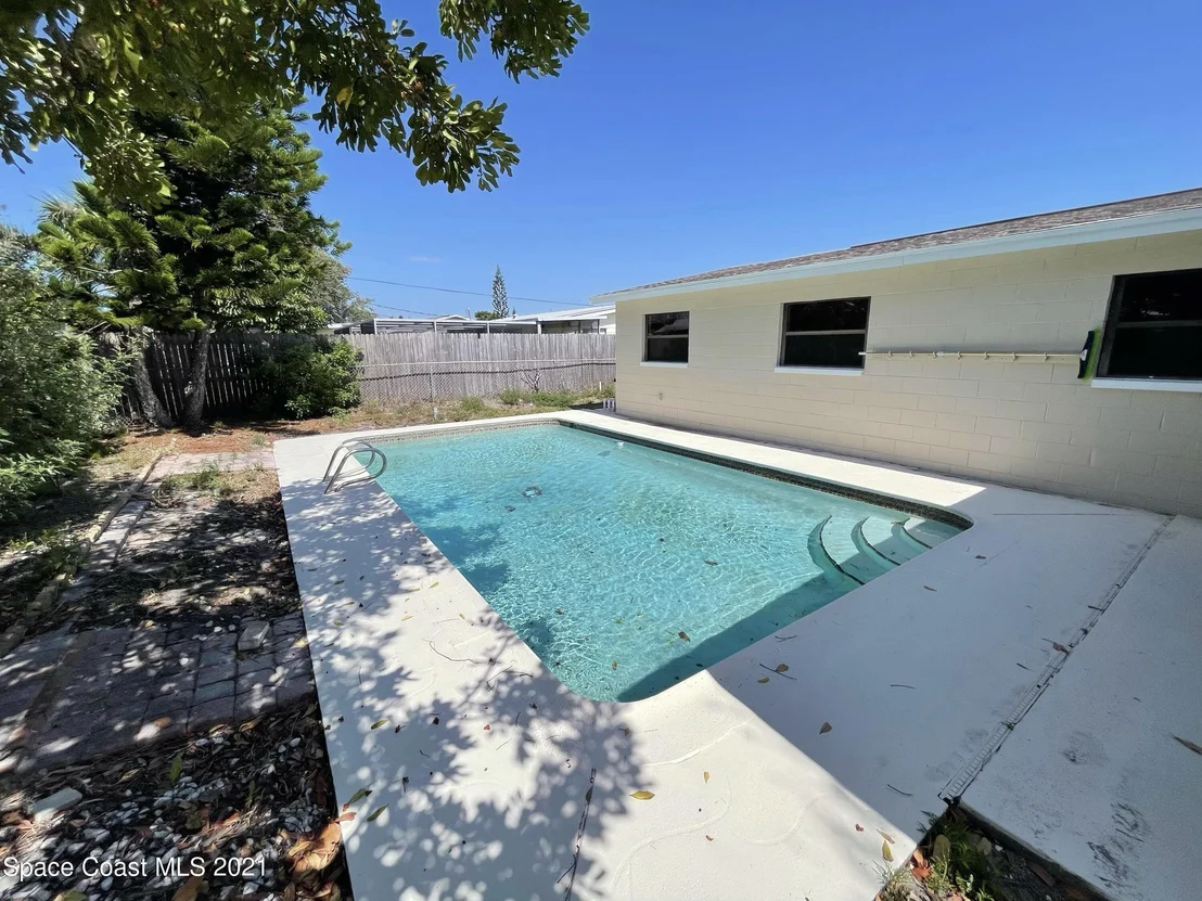 Photo of 3220 Ideal Avenue NE
