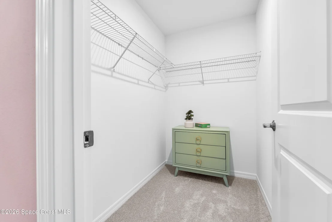 Photo of 806 Castleford Avenue NE