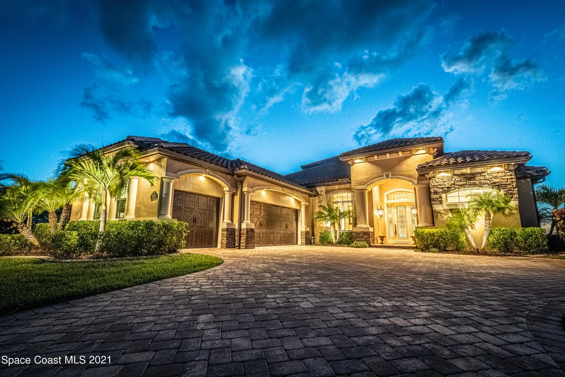 Photo of 8141 Barrosa Circle