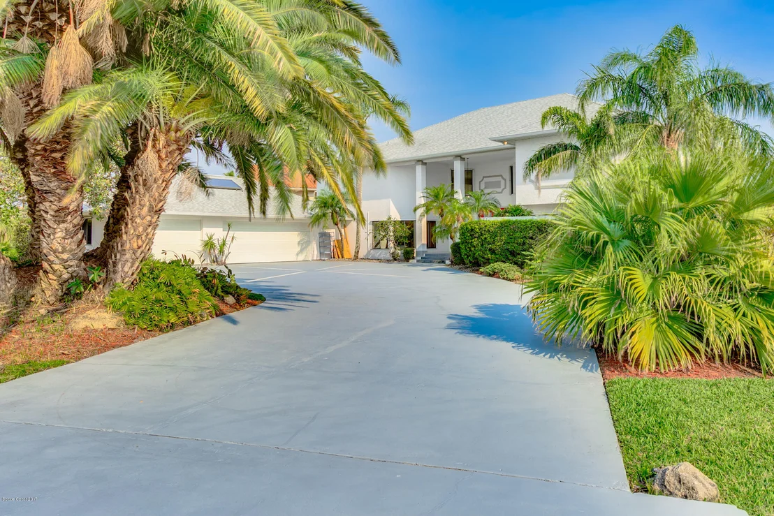 Photo of 465 Lanternback Island Drive