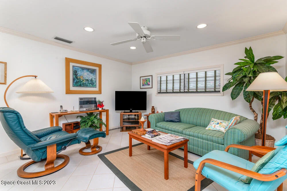 Photo of 2115 S River Road