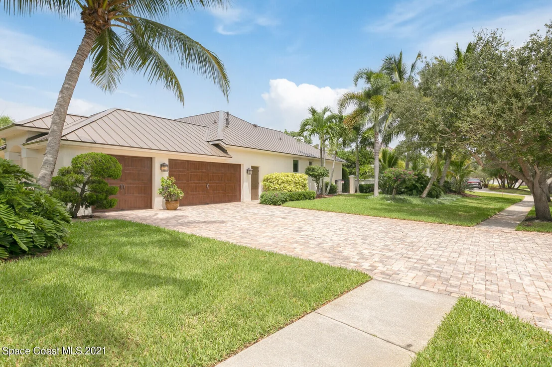 Photo of 800 Peregrine Drive