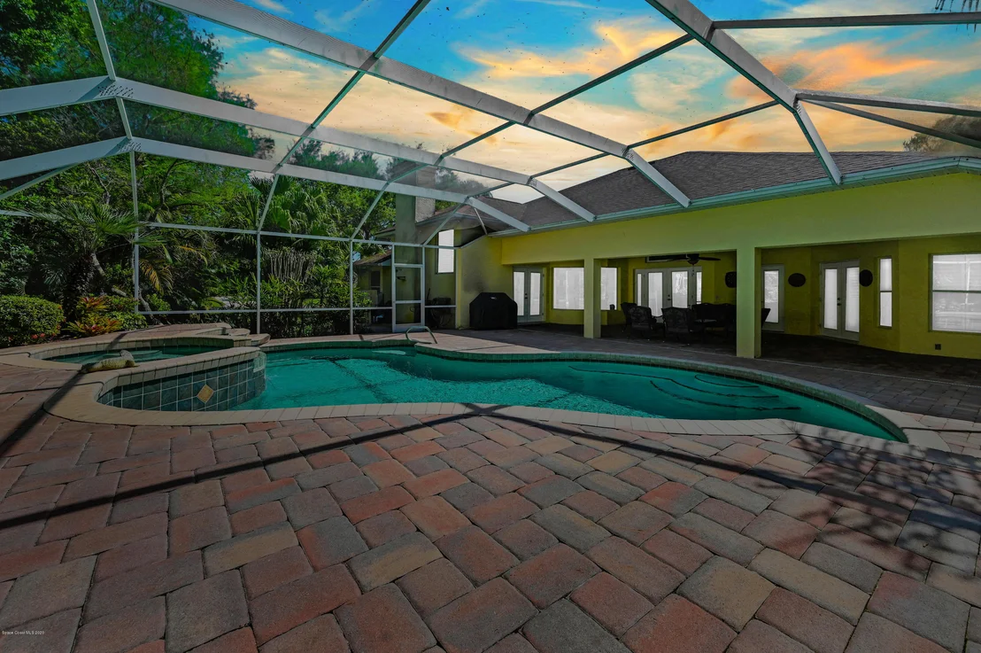 Photo of 3850 Beechgrove Road
