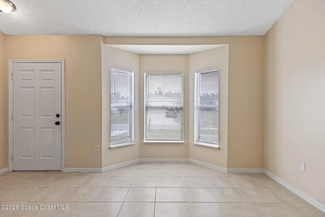 Photo of 1012 Ray Road SE