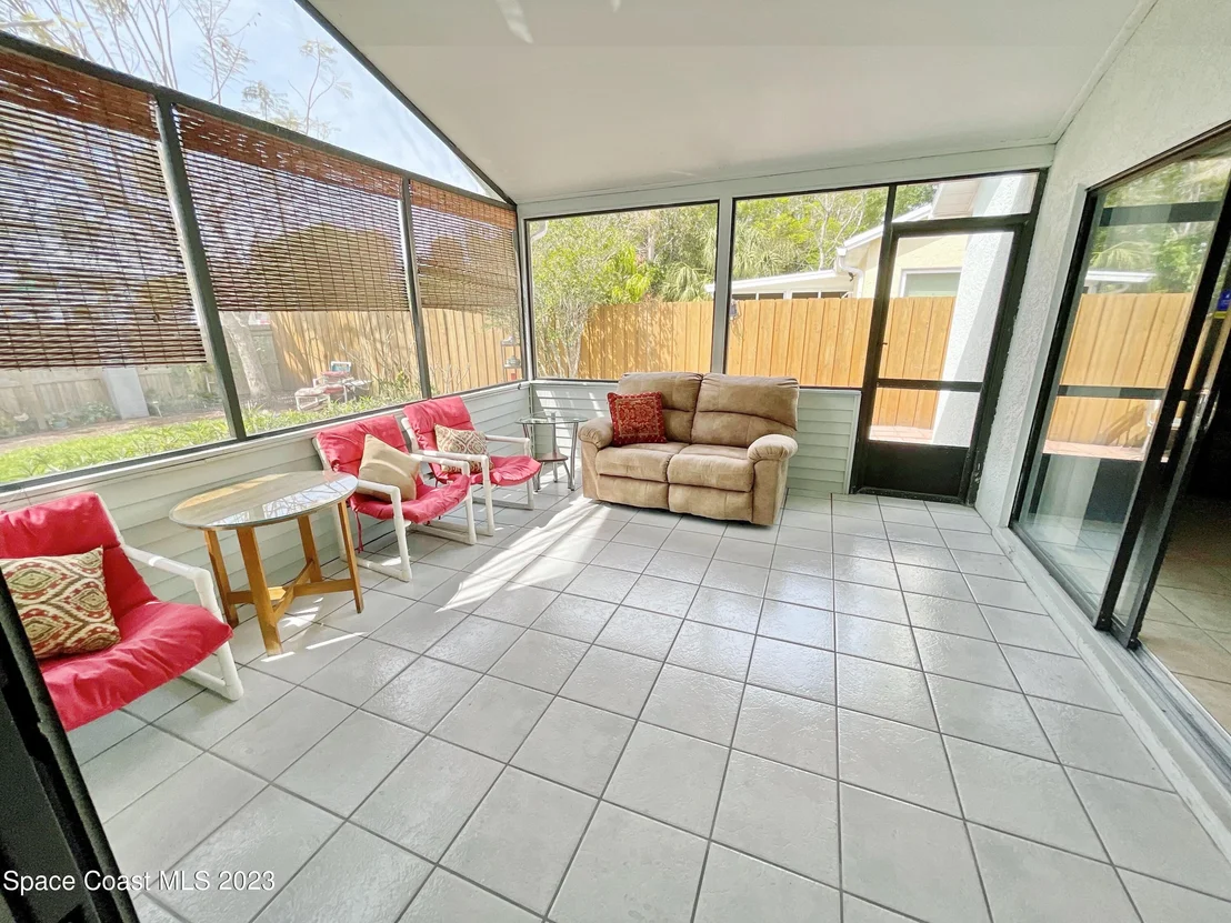 Photo of 1564 Clover Circle