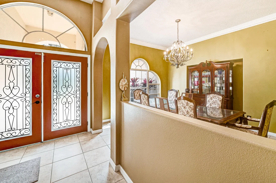 Photo of 1830 Windbrook Drive SE