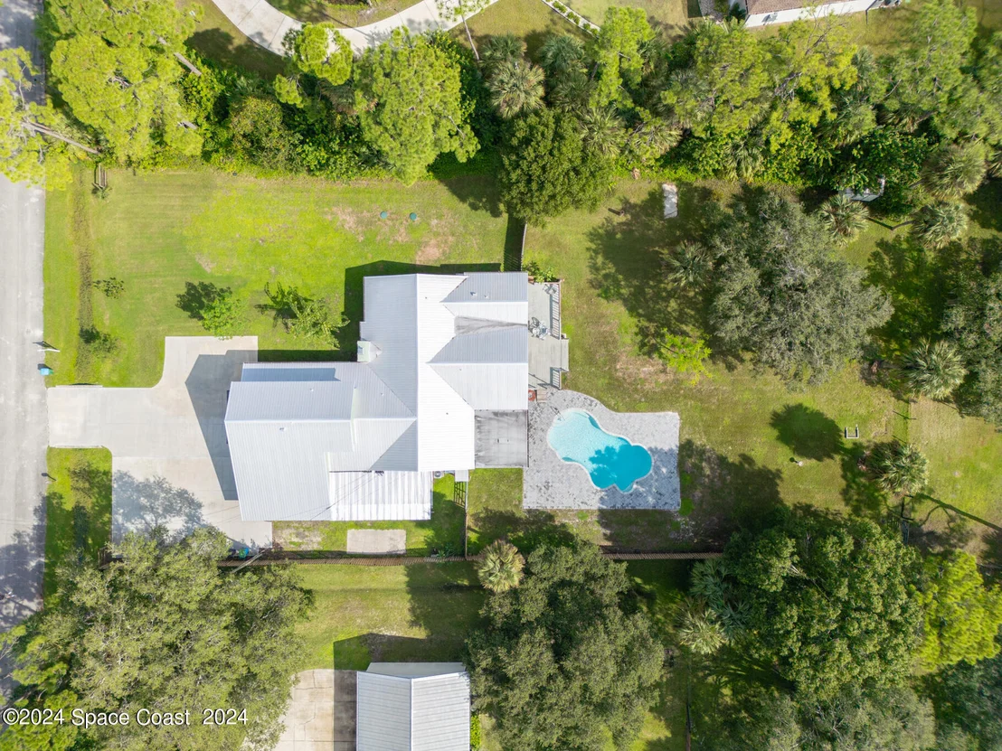 Photo of 3893 Burton Road