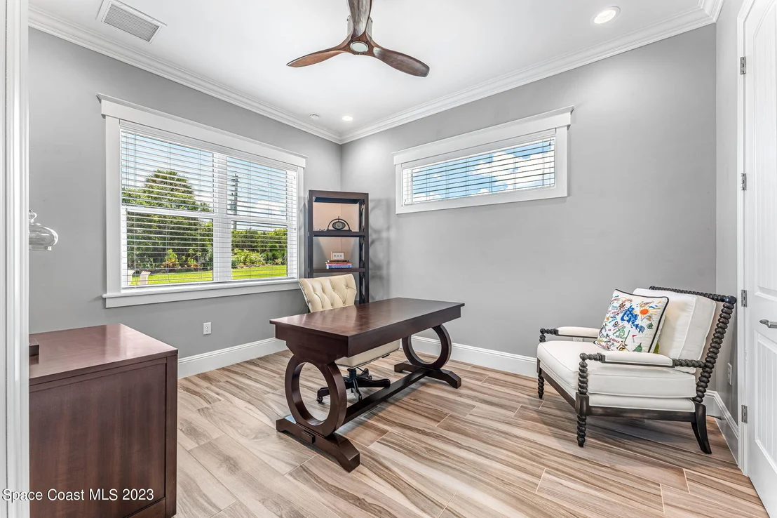 Photo of 6231 Windward Lane