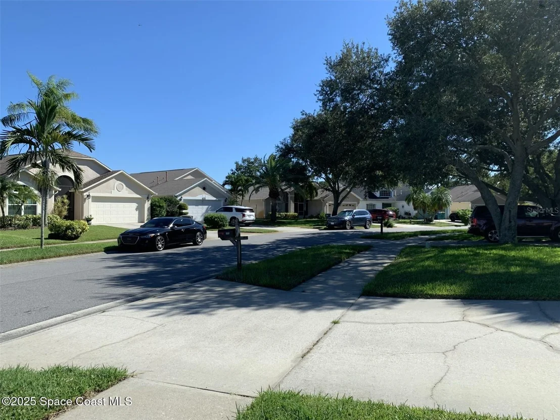 Photo of 1474 Crane Creek Boulevard