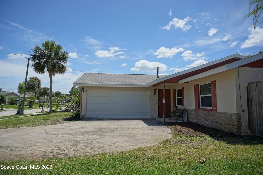 Photo of 688 Walnut Drive