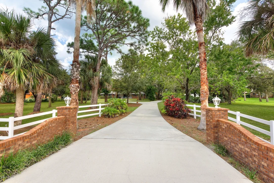 Photo of 3555 Grant Road