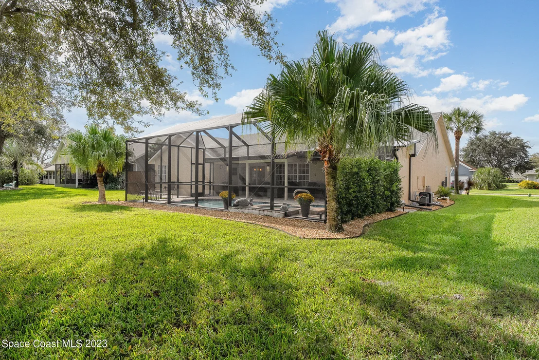 Photo of 321 Lake Victoria Circle
