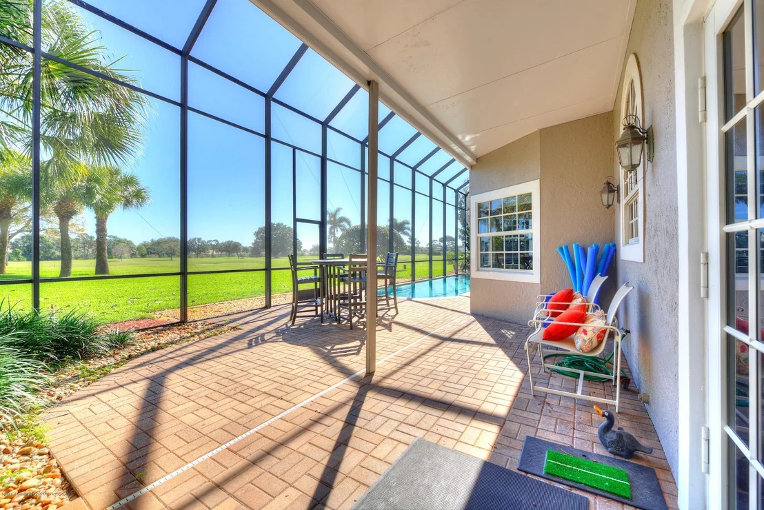 Photo of 637 Woodbridge Drive