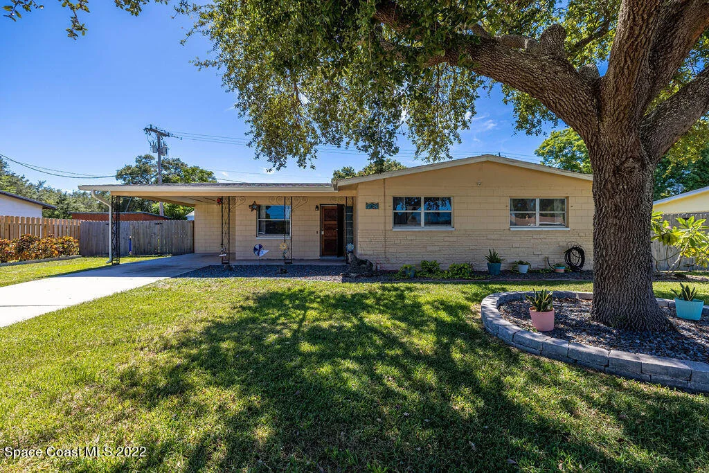 Photo of 1369 Estridge Drive