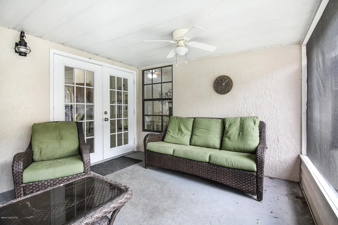Photo of 1241 Walnut Grove Way
