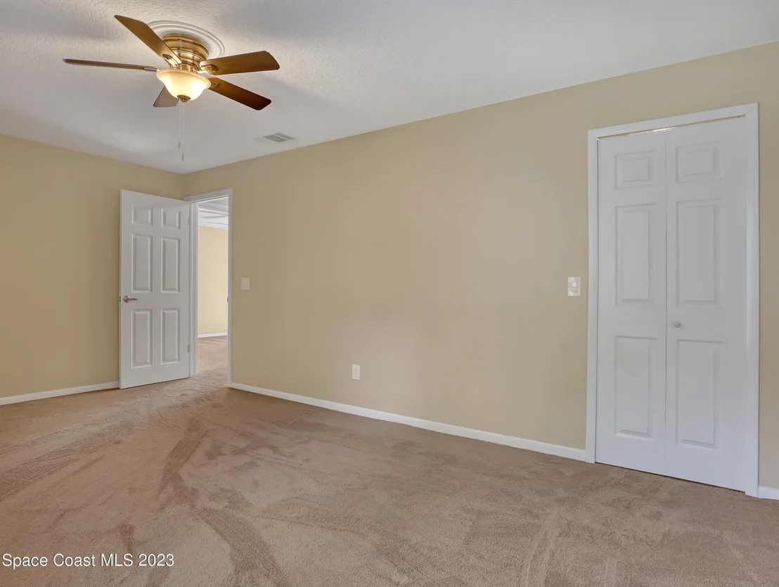 Photo of 220 Applewood Circle