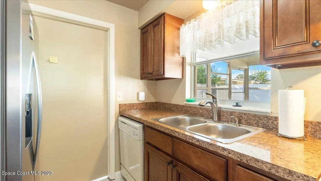 Photo of 940 Cristobal Drive