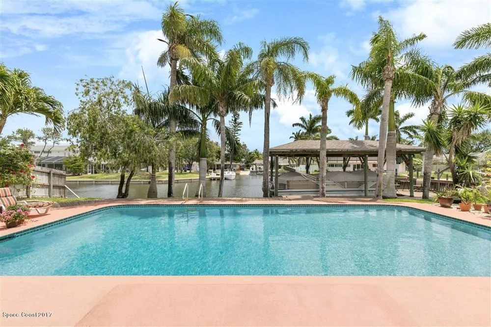 Photo of 11 W Point Drive