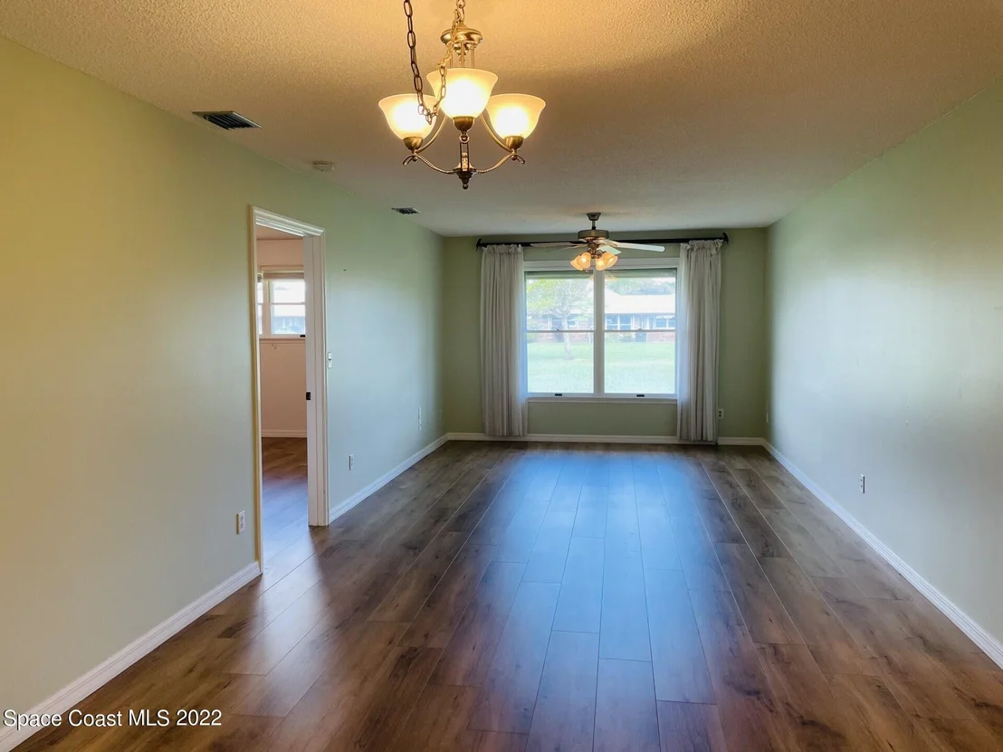 Photo of 216 Chalet Avenue