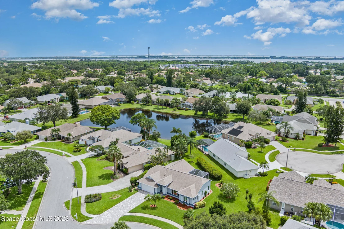 Photo of 498 Kimberly Drive