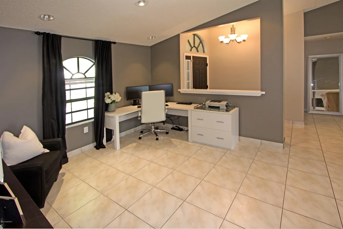 Photo of 819 Pine Shadows Avenue