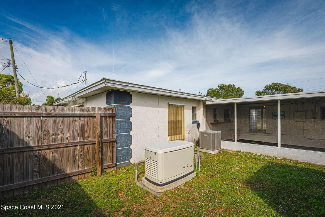 Photo of 319 Holly Lane