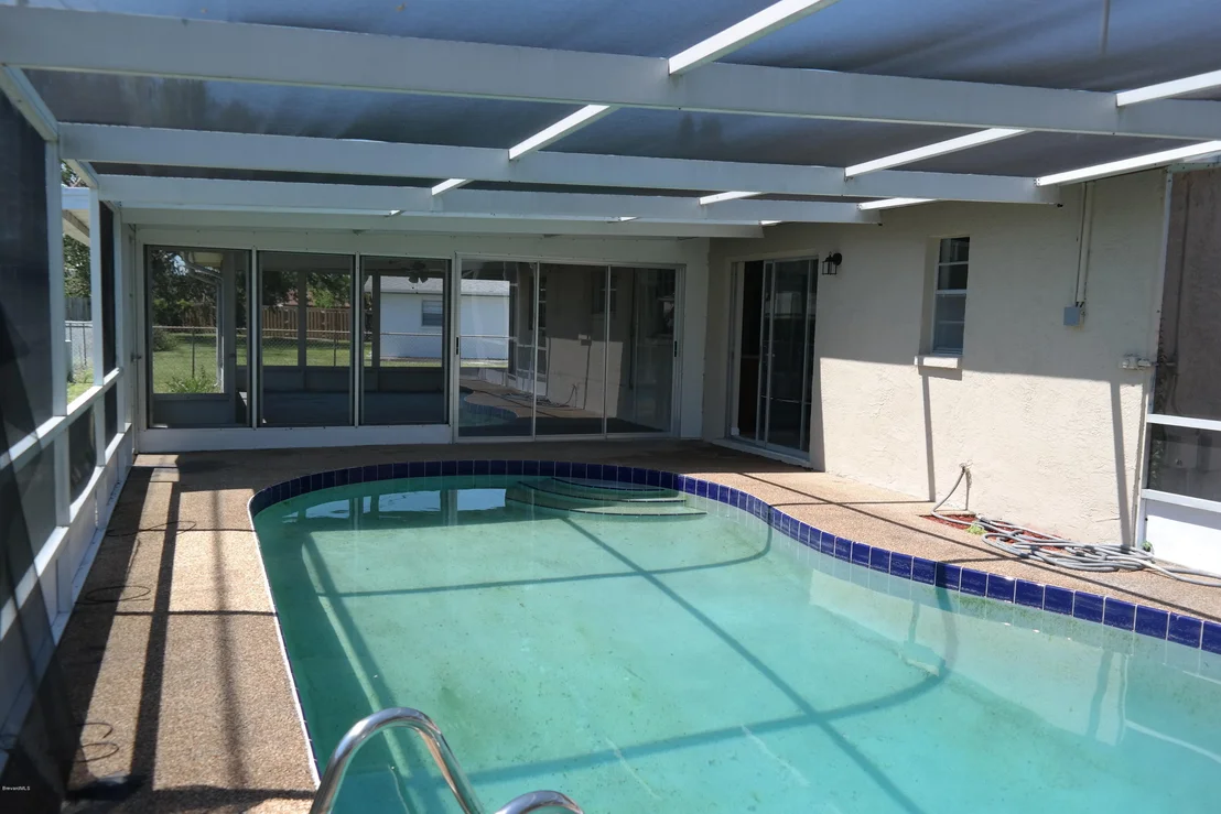 Photo of 545 Chantilly Drive