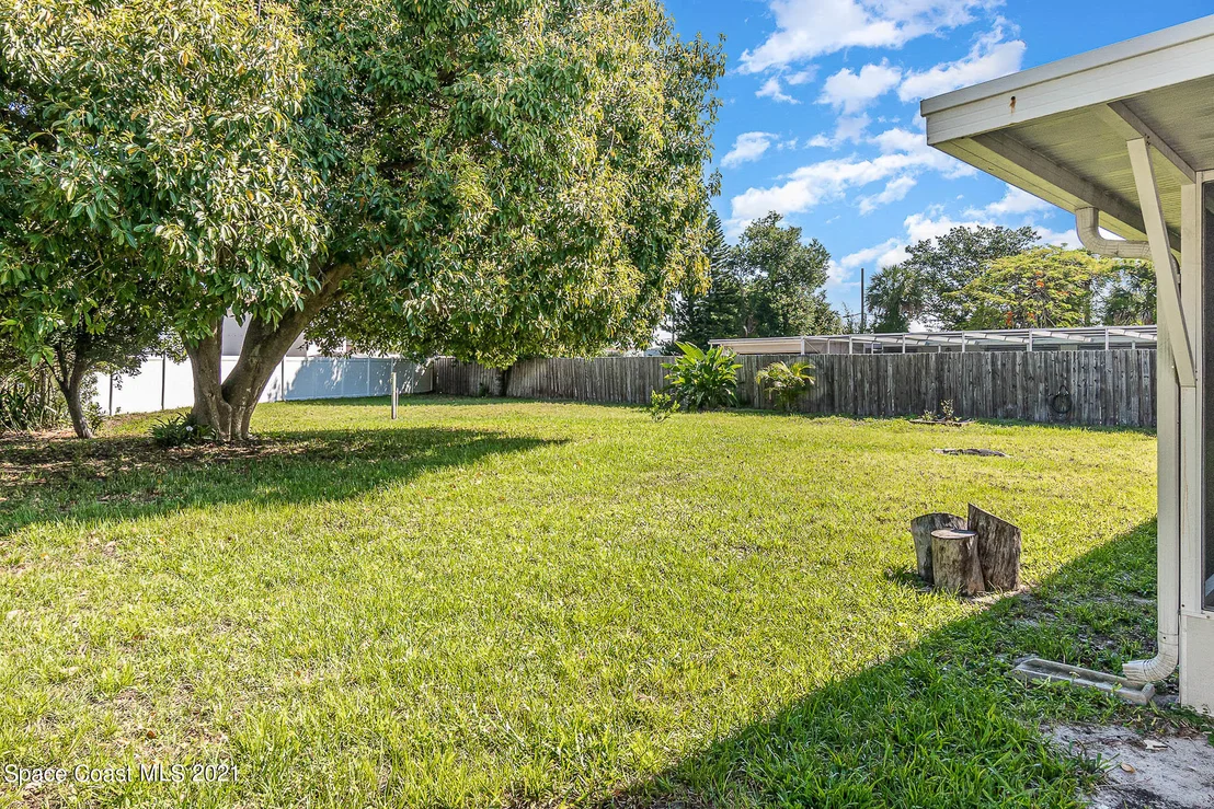 Photo of 570 Loveridge Drive