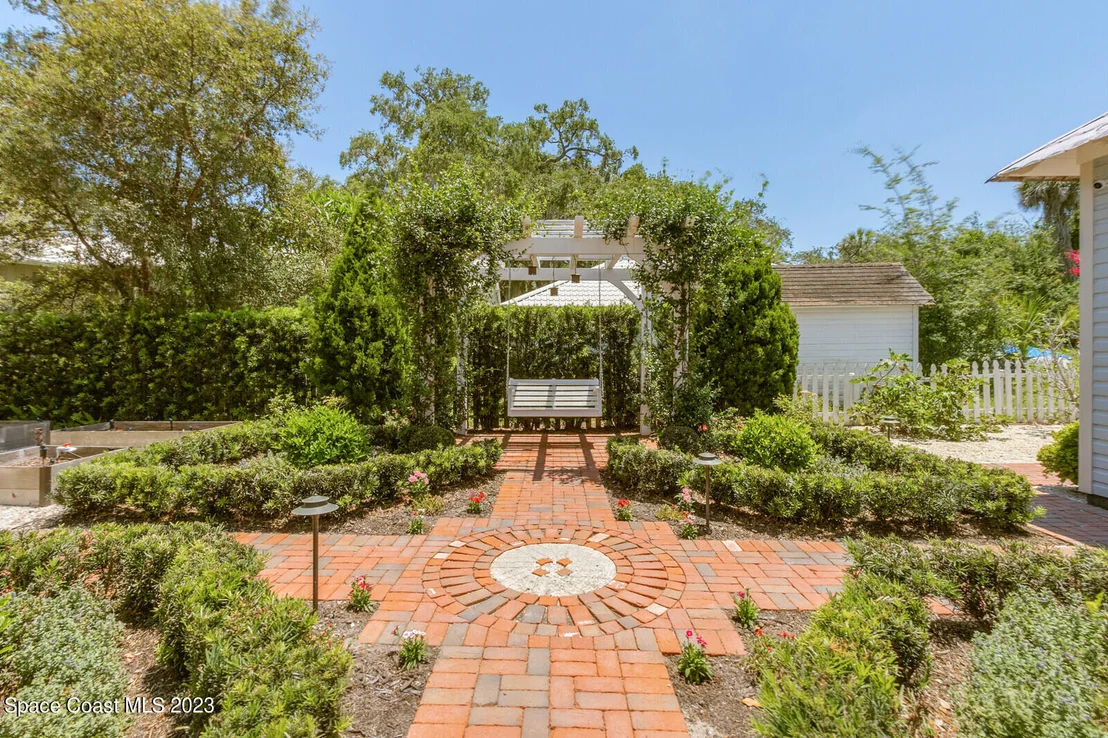 Photo of 709 Rockledge Drive