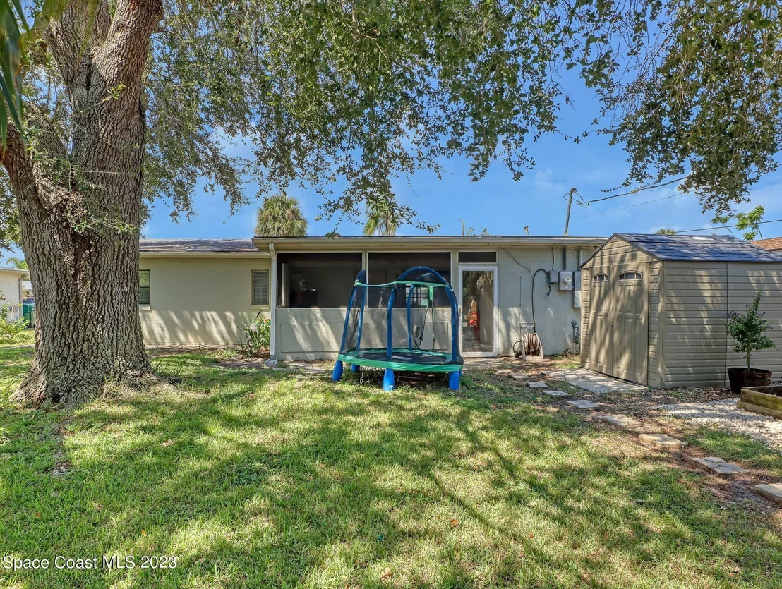 Photo of 695 Teak Drive