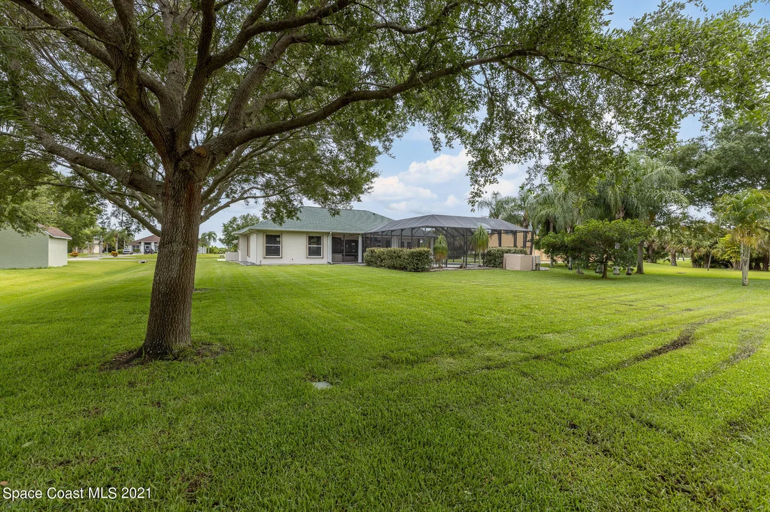 Photo of 1220 Tuckaway Drive