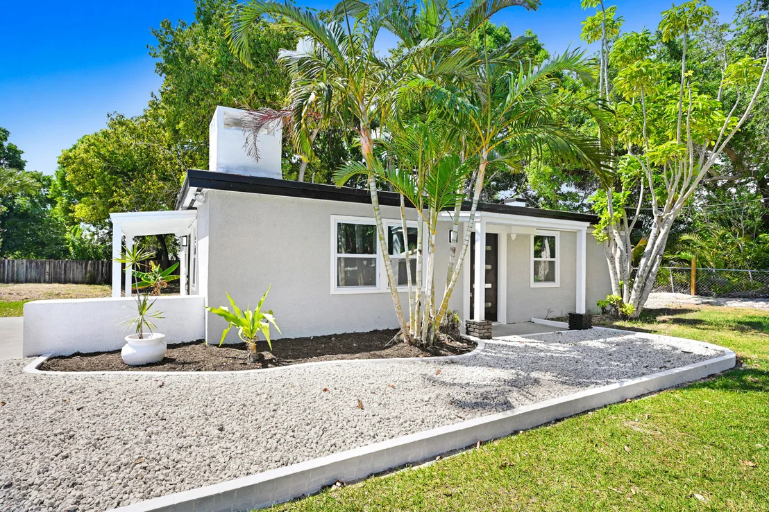 Photo of 447 Helen Street