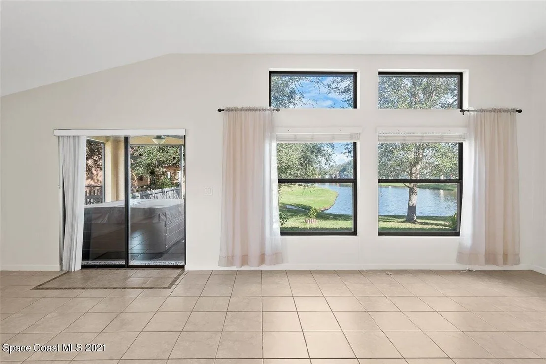 Photo of 325 Dryden Circle