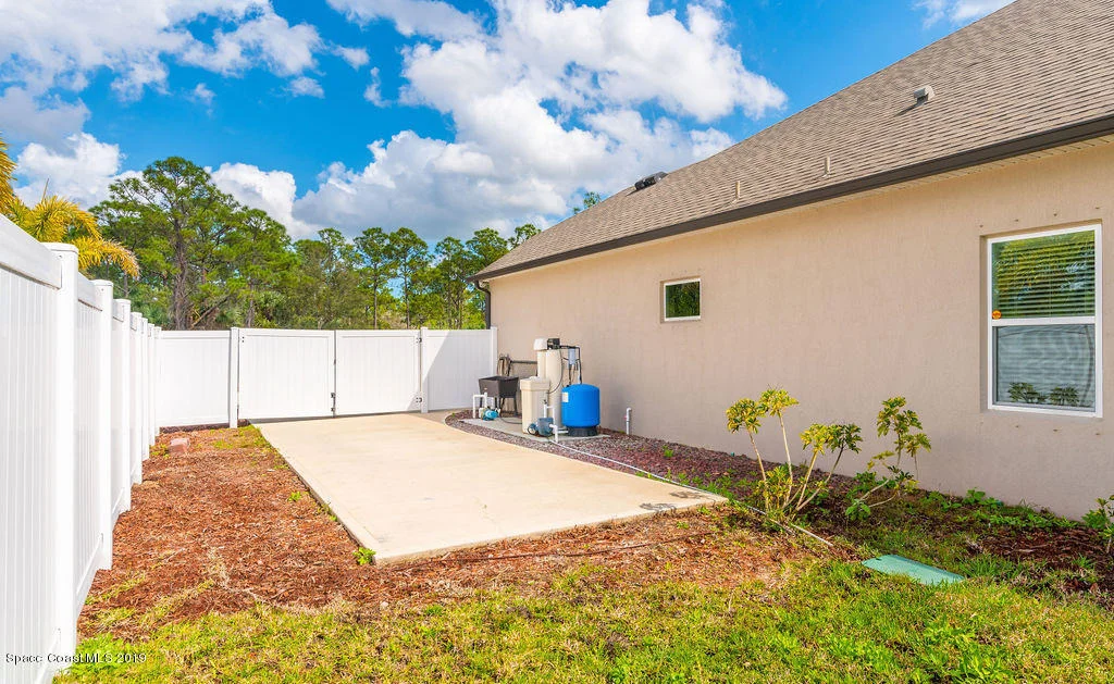 Photo of 2055 Safe Haven Street