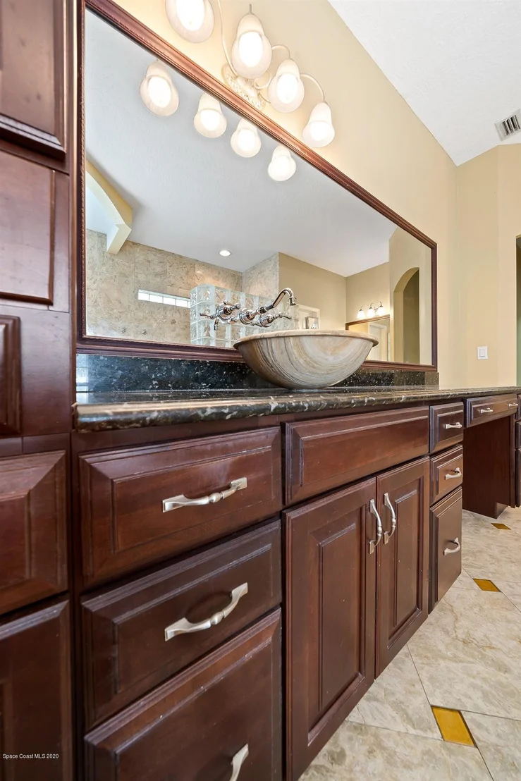 Photo of 1338 Silver Lake Drive