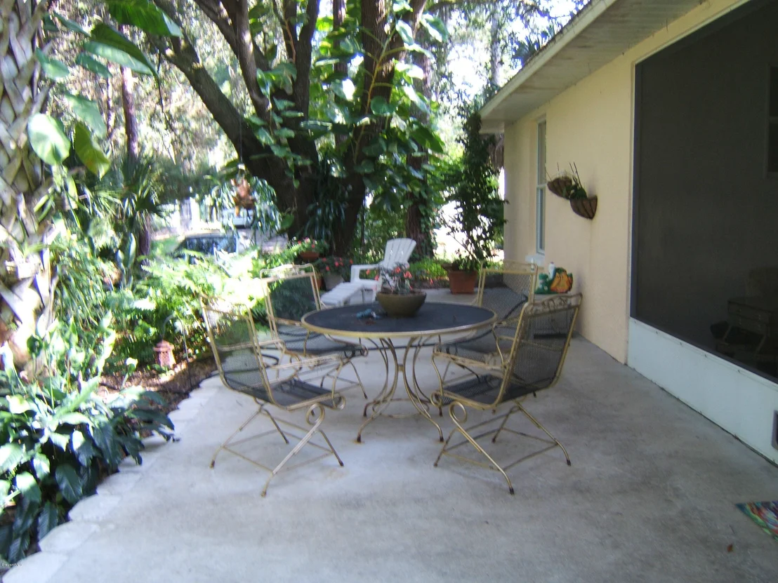 Photo of 7235 Carillon Avenue