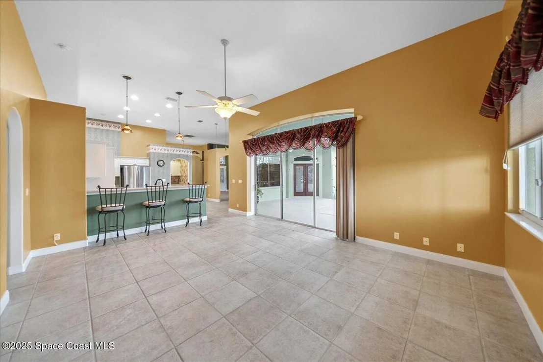 Photo of 827 Thrasher Drive