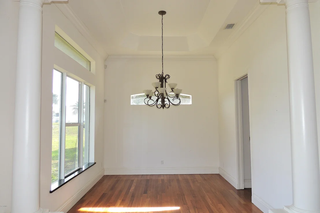 Photo of 1120 NE Riviera Drive