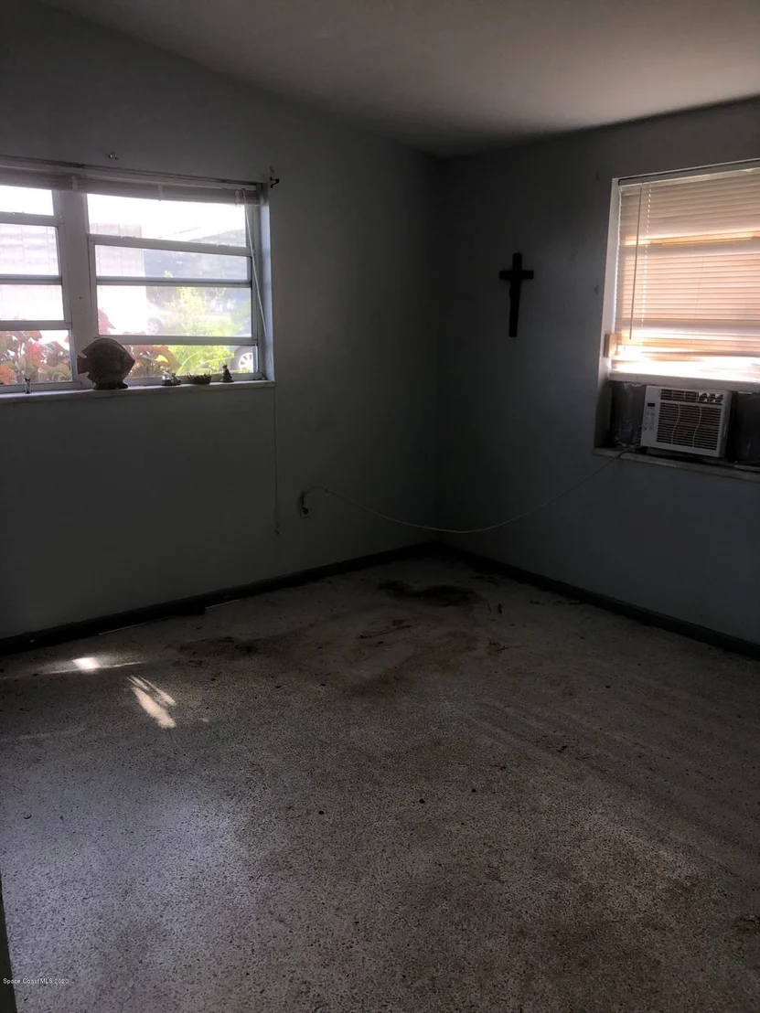 Photo of 1157 Cabot Drive NE