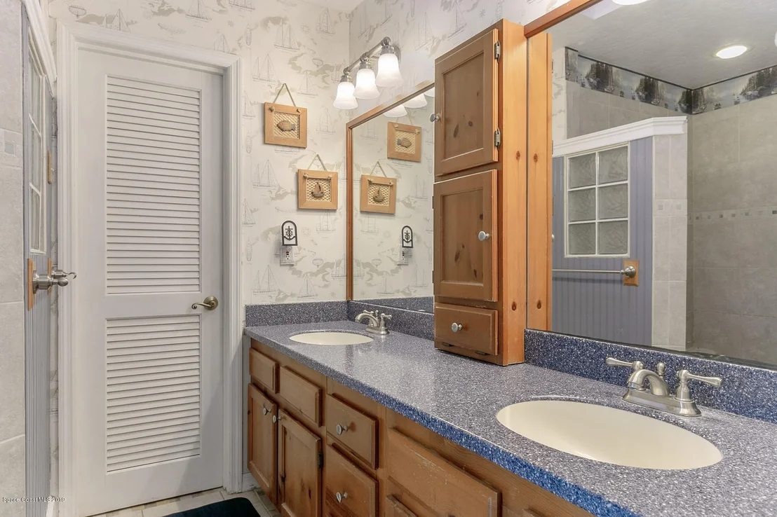 Photo of 1810 Cypress Lake Drive