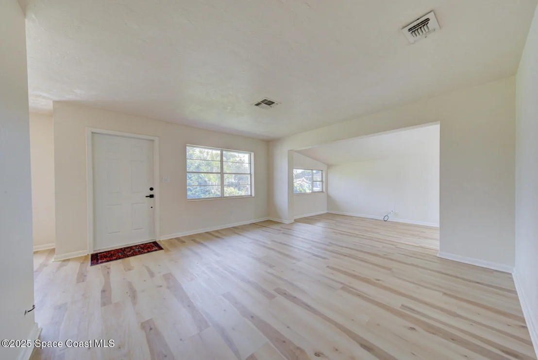 Photo of 2433 Allan Adale Road