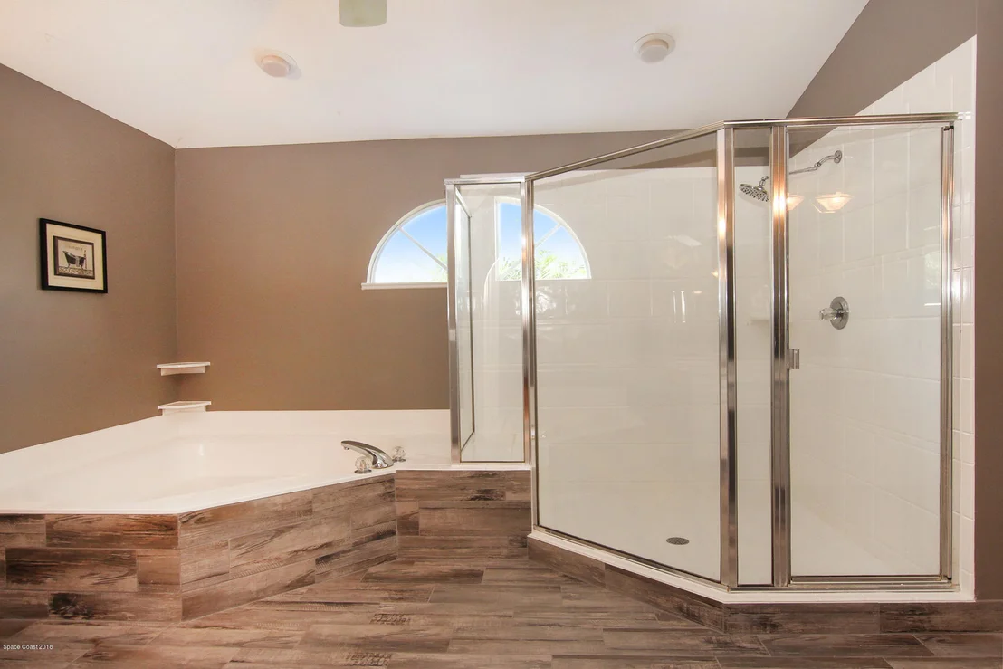 Photo of 971 Somerset Lane