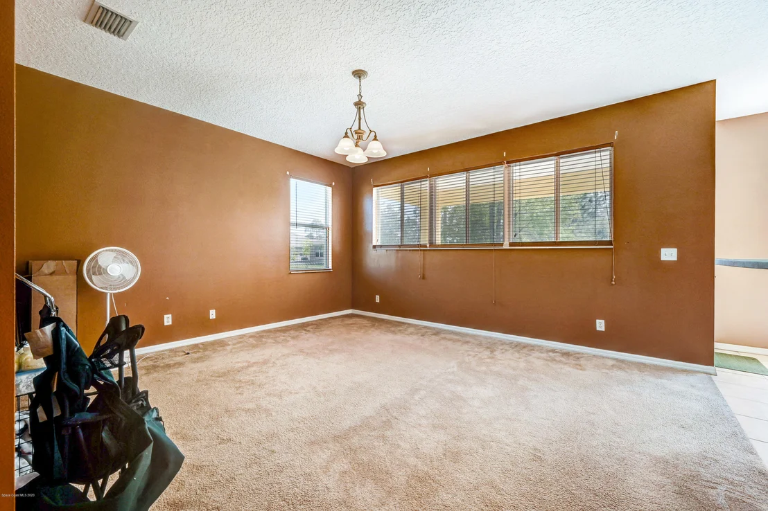 Photo of 3100 Eldron Boulevard SE