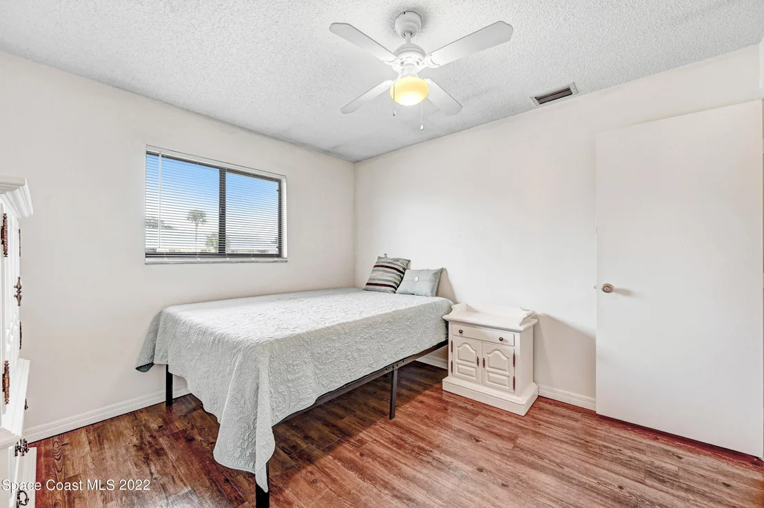 Photo of Unit 207 at 1720 Murrell Road