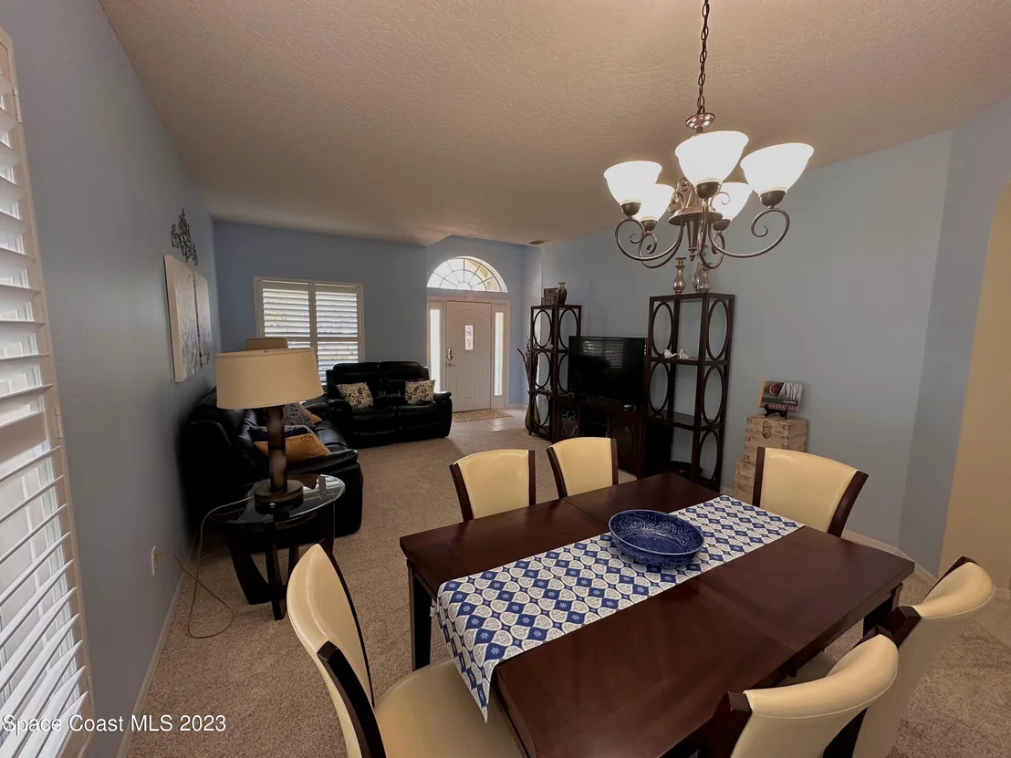 Photo of 910 Misty Creek Drive