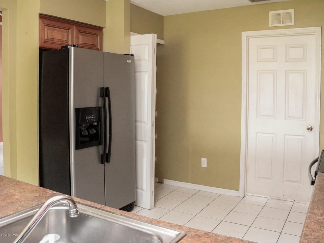 Photo of 1337 Heritage Acres Boulevard