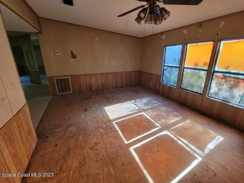 Photo of 637 Camp Road