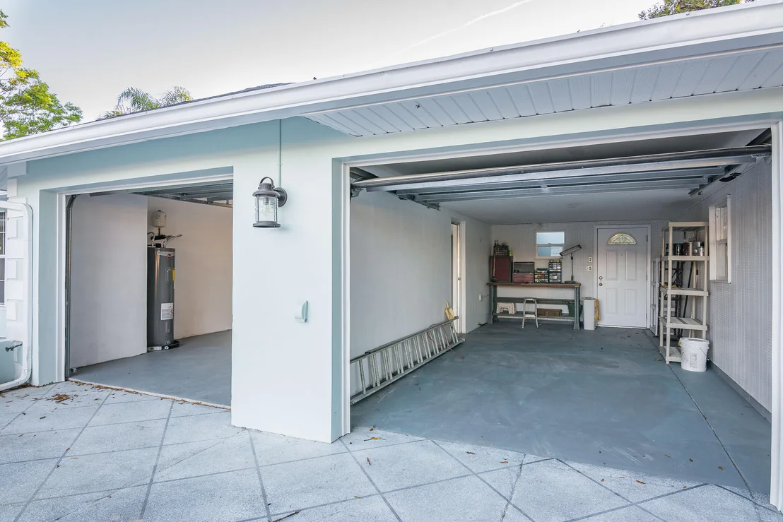 Photo of 920 Waialae Circle NE